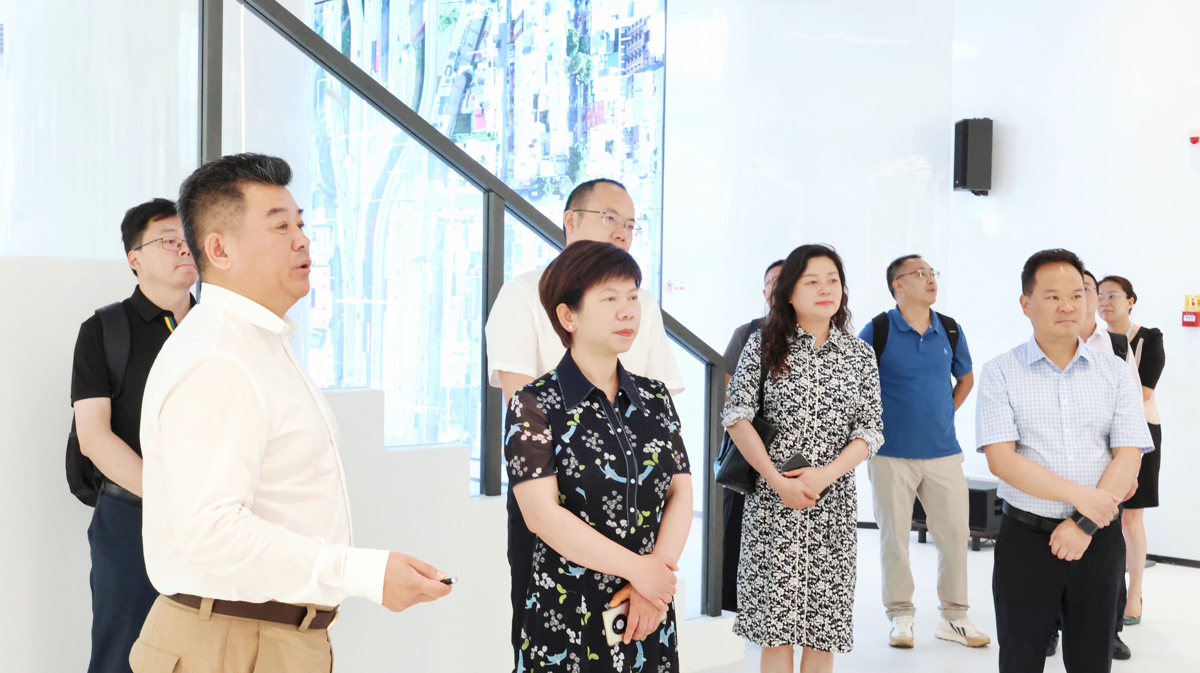 米兰·(milan)中国官方网与成都市郫都区达成战略合作 推动成都影视城建设